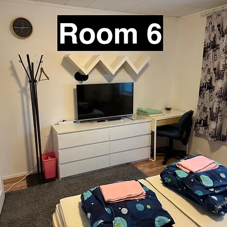 Center, 2nd Floor, Private Rooms, With Kitchen Séjour chez l'habitant