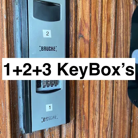 Center, 2nd Floor, Private Rooms, With Kitchen