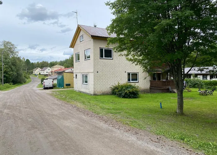 Center, 2nd Floor, Private Rooms, With Kitchen *