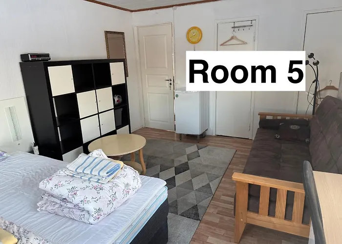 Privatunterkunft Center, 2nd Floor, Private Rooms, With Kitchen